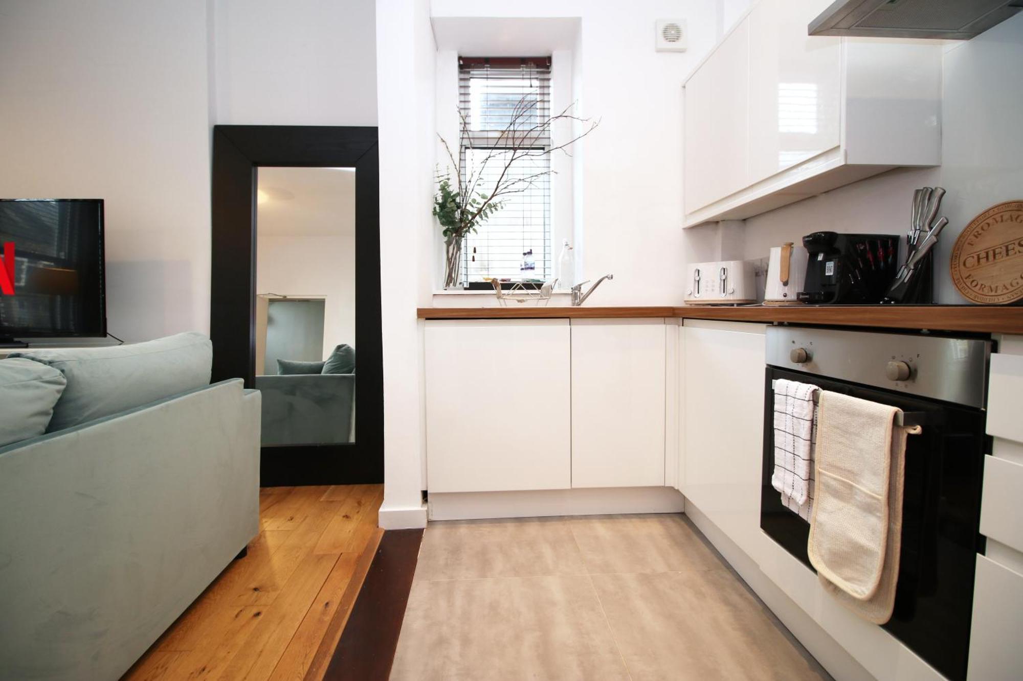 Coastal Penarth Dream! Close To Cardiff Superb Location Near Bars And Restaurants! Dog Friendly And Welcome Breakfast Pack! 외부 사진