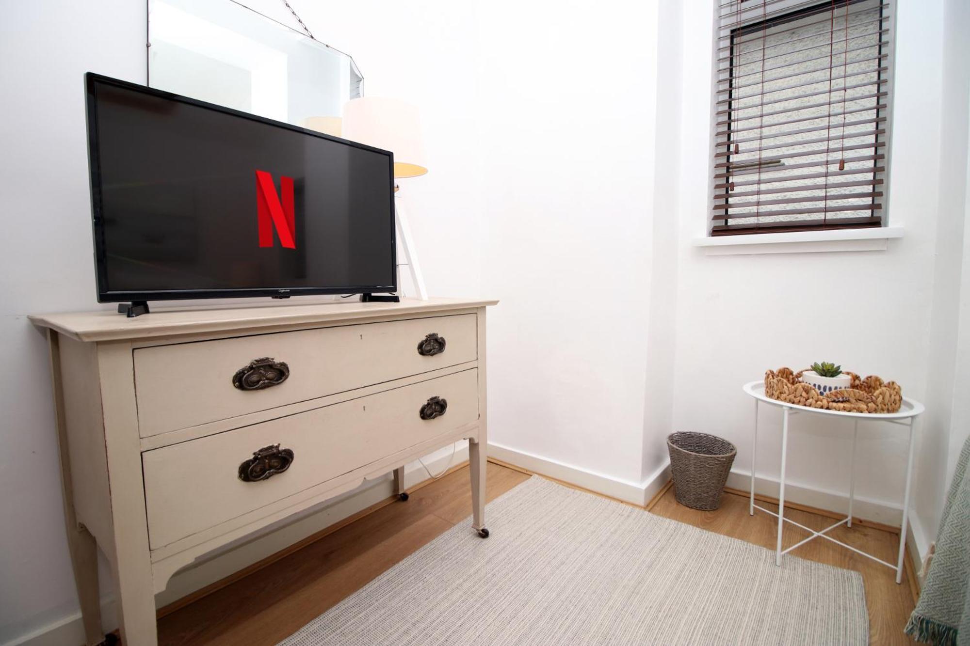 Coastal Penarth Dream! Close To Cardiff Superb Location Near Bars And Restaurants! Dog Friendly And Welcome Breakfast Pack! 외부 사진
