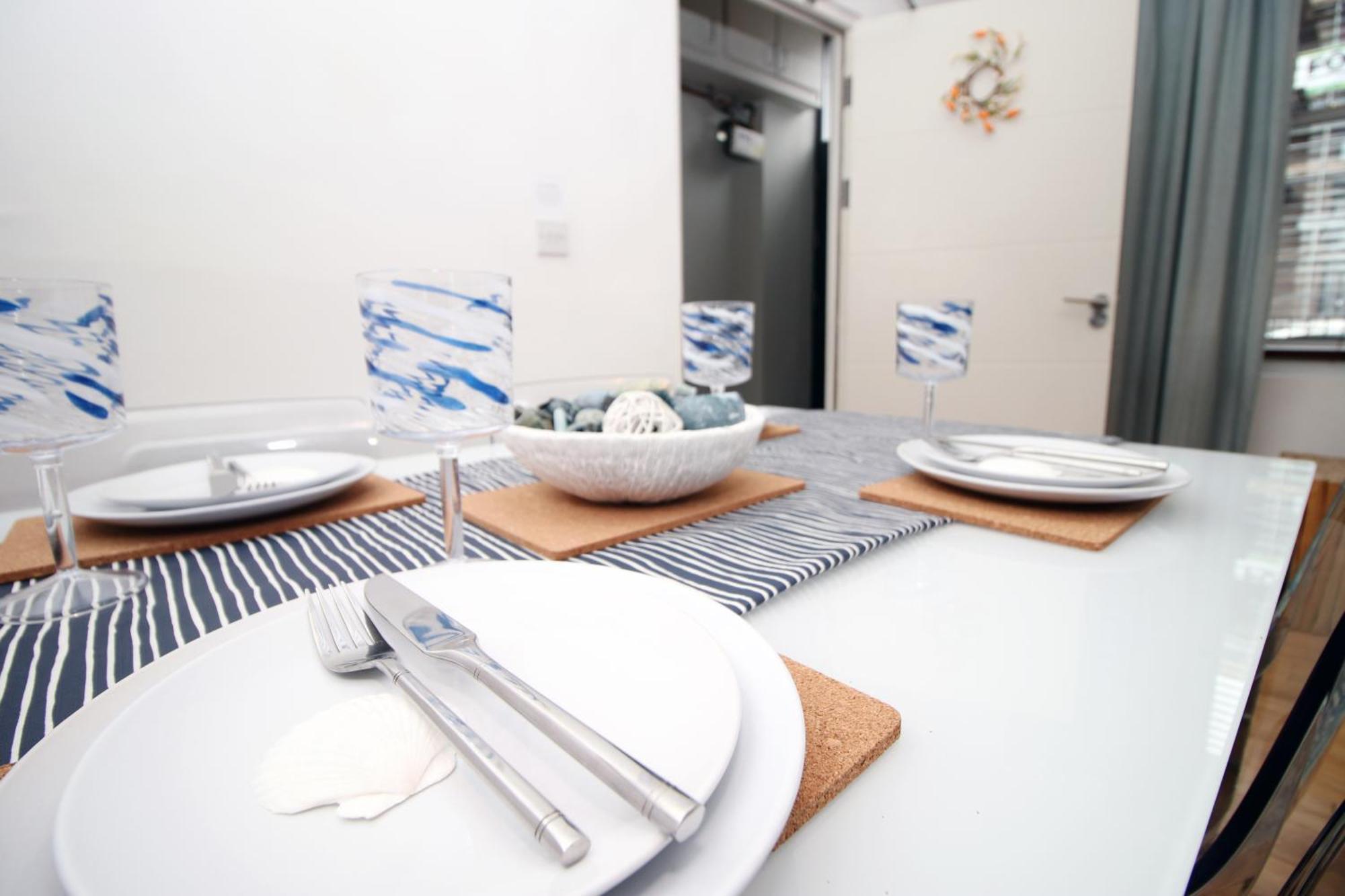 Coastal Penarth Dream! Close To Cardiff Superb Location Near Bars And Restaurants! Dog Friendly And Welcome Breakfast Pack! 외부 사진