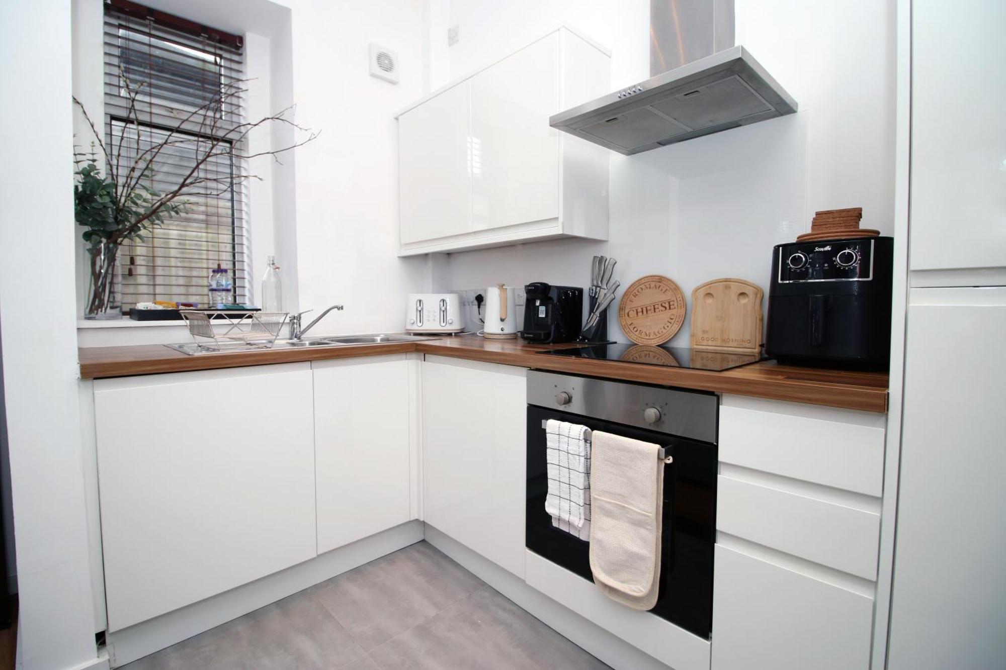 Coastal Penarth Dream! Close To Cardiff Superb Location Near Bars And Restaurants! Dog Friendly And Welcome Breakfast Pack! 외부 사진